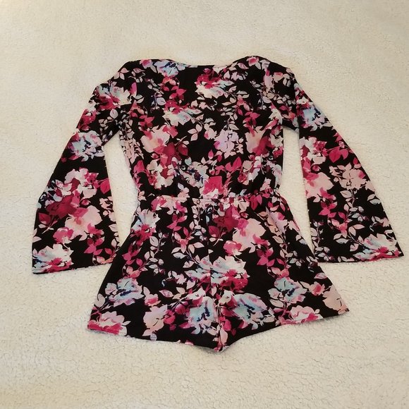 EUC Charlotte Russe Front Tie Floral Romper - Picture 2 of 6